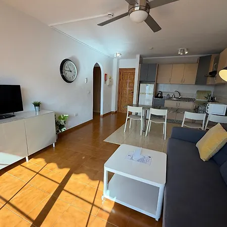 662 - Garden - 1 Bedroom With Terrace