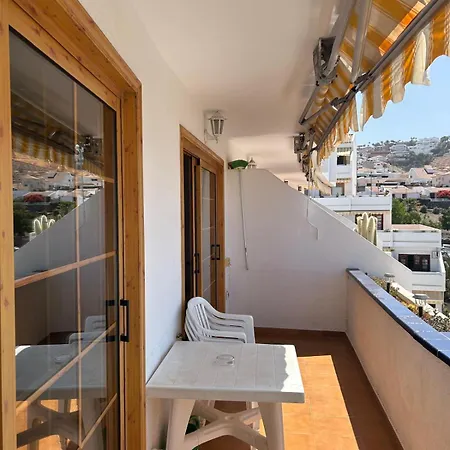 662 - Garden - 1 Bedroom With Terrace אדחה